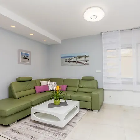 Nika By Interhome Ferienhaus Malinska